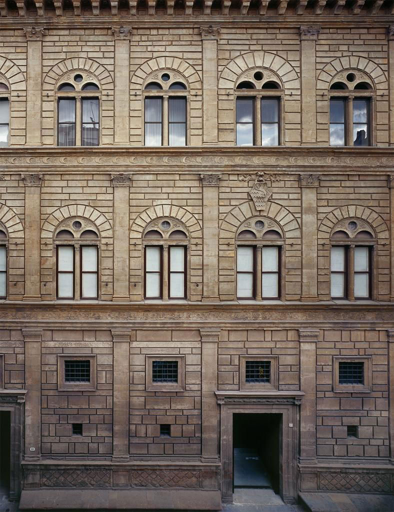 palazzo rucellai interior